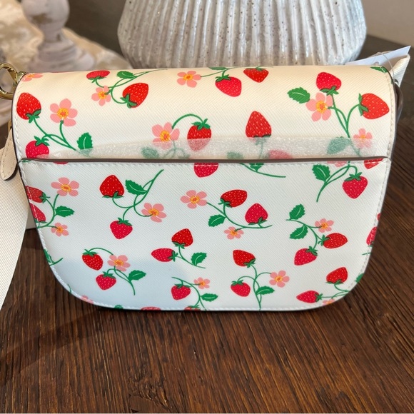 NWT Kate Spade Strawberry Vine Crossbody Saddle Bag - Picture 9 of 12